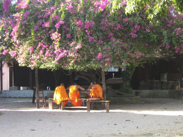 Mönche bei Pause